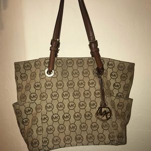 MK PURSE